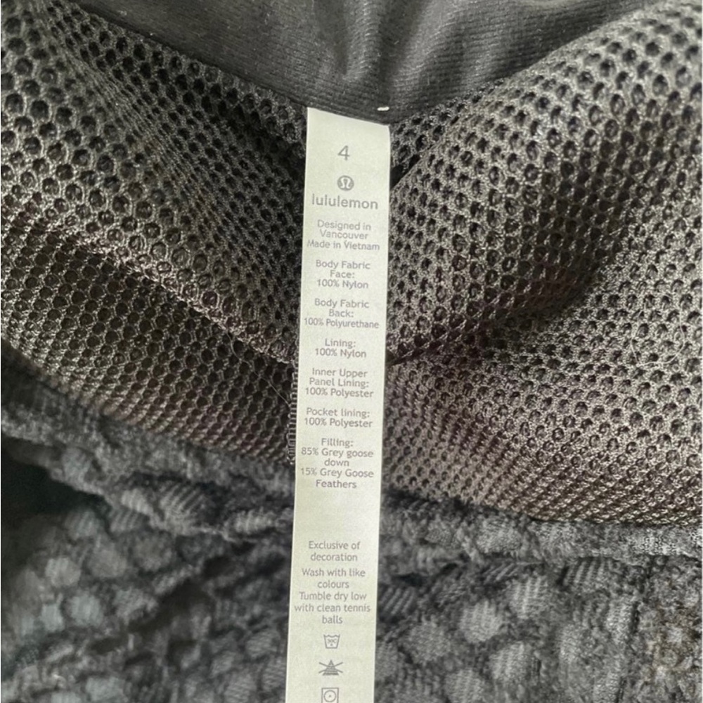(Trade??) Black Lululemon Cloudscape Jacket Size 4 - image 3